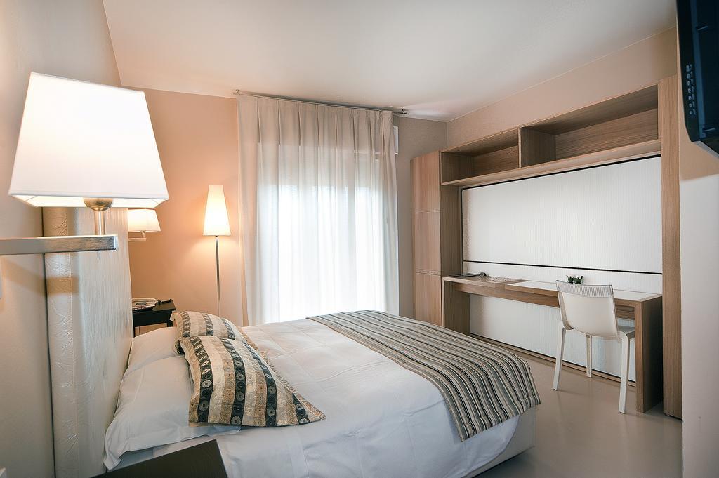 Hotel Carla Levanto Oda fotoğraf